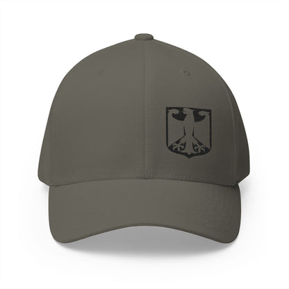Deutschland Cap von der Marke FlexFit mit dem Motiv von bundesadler sowie einer Deutschland Flagge Design von trooptrends 