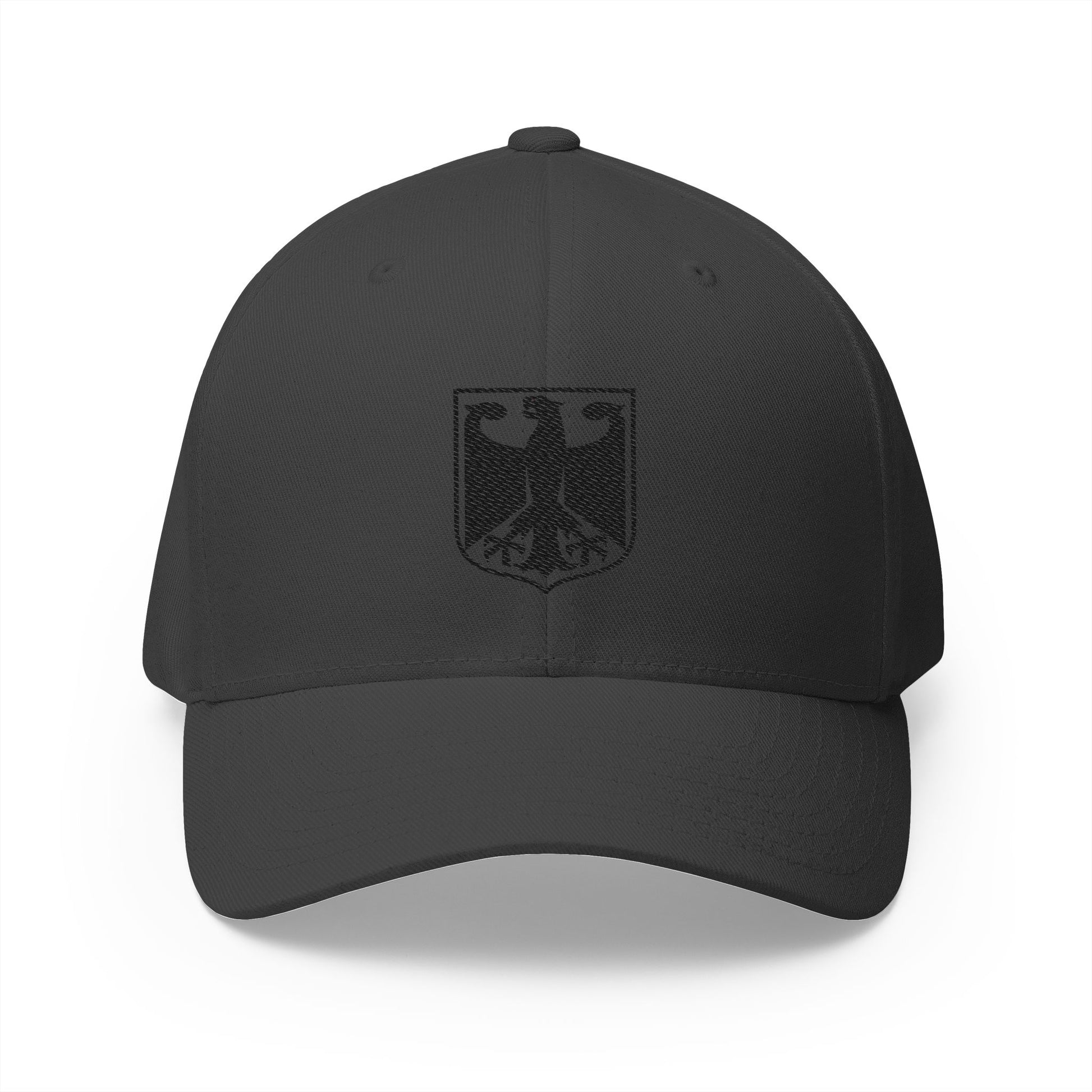 Cap von der Marke FlexFit in Schwarz mit dem Motiv von German Classic Design trooptrends 