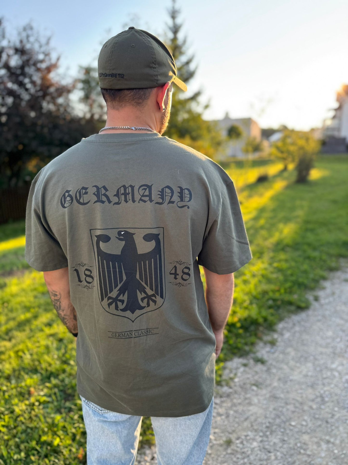 T-Shirt Herren in grün mit bundesadler Motiv Design trooptrends 