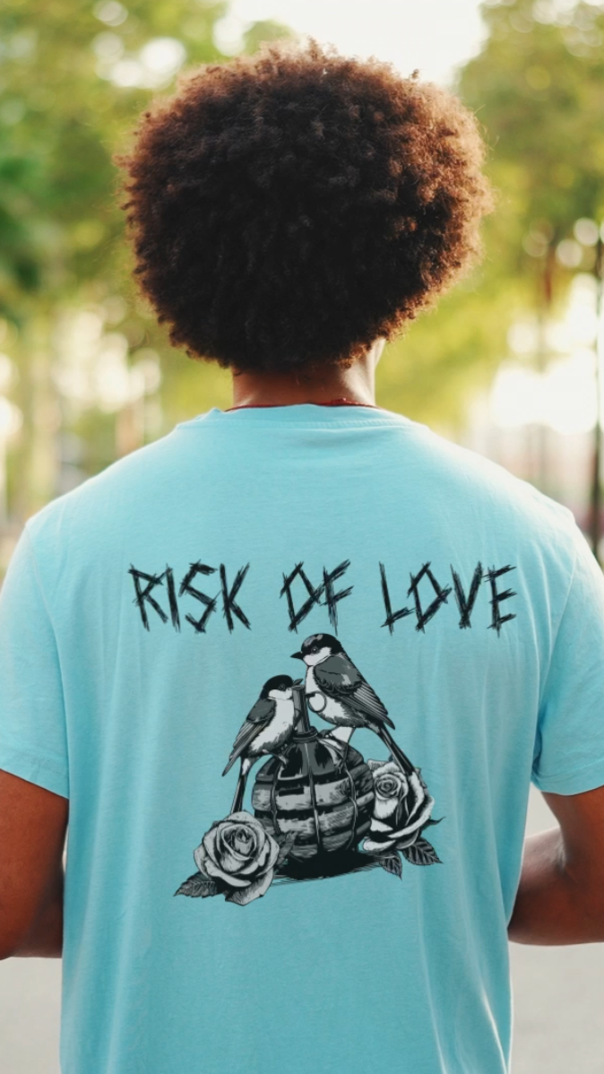 Unisex t-Shirt in hellblau Motiv risk of love 2 Vögel auf einer Handgranate Design trooptrends 